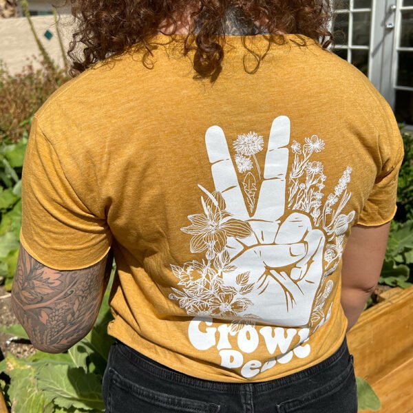 GROWING PEACE CROP TEE