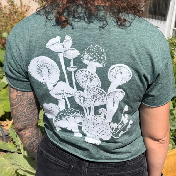 MUSHROOM CROP TEE